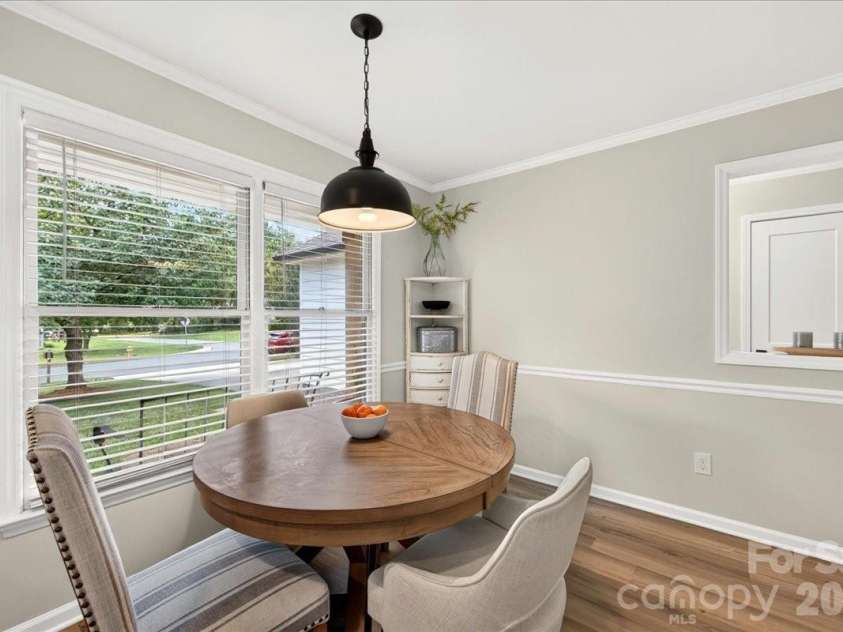 8610 Brookstead Drive, Charlotte, NC 28215.  MLS# CAR4396459, YatesRealty ID 33603. 