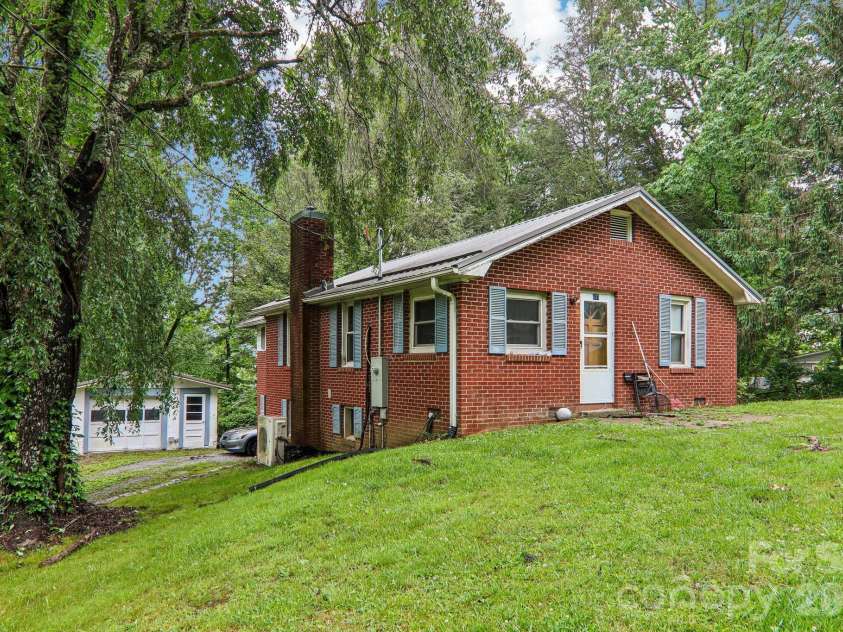677 Mount Olivet Road, Zirconia, NC 28790.  MLS# CAR4387688, YatesRealty ID 33604. 