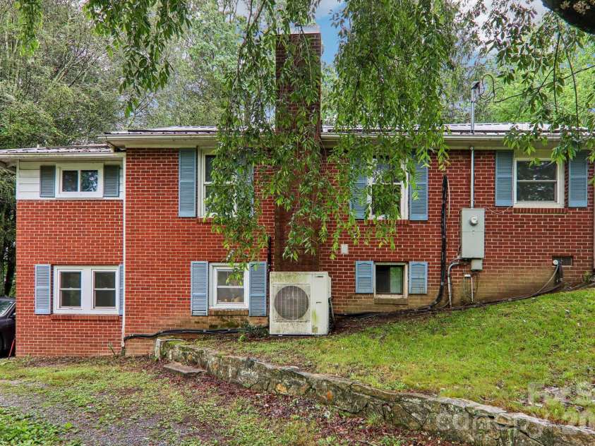677 Mount Olivet Road, Zirconia, NC 28790.  MLS# CAR4387688, YatesRealty ID 33604. 