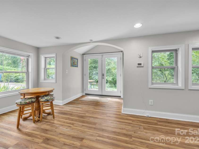 1060 26th Avenue, Hickory, NC 28601.  MLS# CAR4290821, YatesRealty ID 33605. 