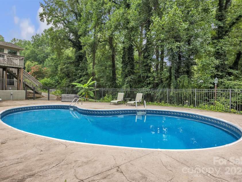 1060 26th Avenue, Hickory, NC 28601.  MLS# CAR4290821, YatesRealty ID 33605. 