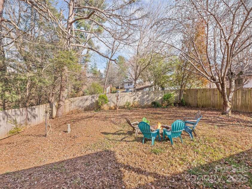 129 Willowbrook Road, Hendersonville, NC 28792.  MLS# CAR4324959, YatesRealty ID 33607. 
