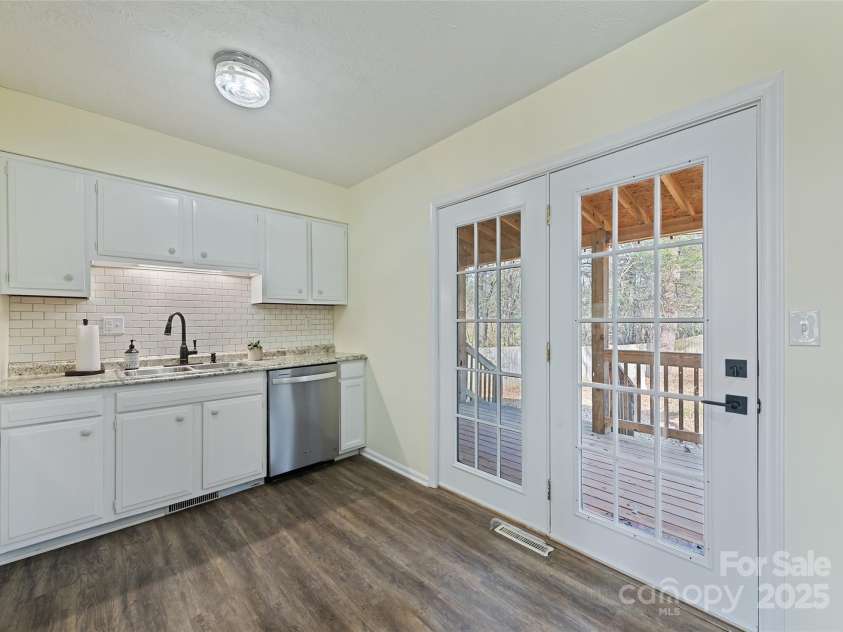 129 Willowbrook Road, Hendersonville, NC 28792.  MLS# CAR4324959, YatesRealty ID 33607. Kitchen 2