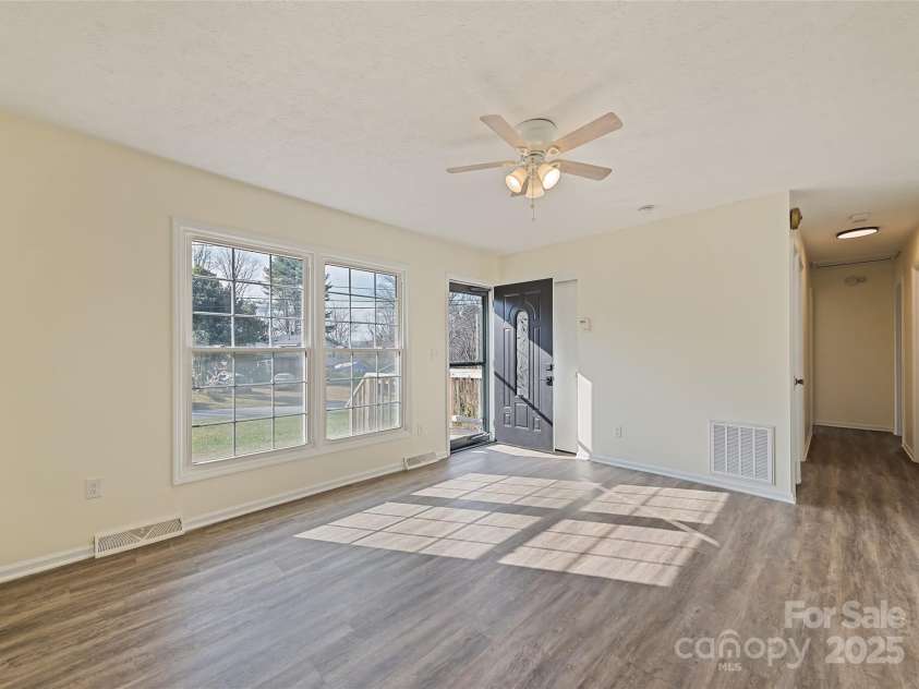 129 Willowbrook Road, Hendersonville, NC 28792.  MLS# CAR4324959, YatesRealty ID 33607. Living Room 2 