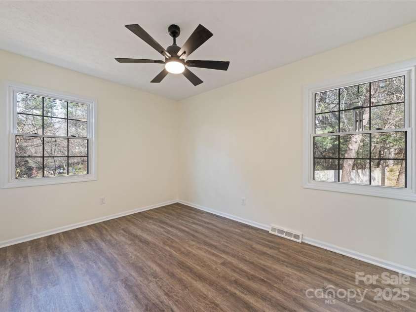 129 Willowbrook Road, Hendersonville, NC 28792.  MLS# CAR4324959, YatesRealty ID 33607. Primary Bedroom