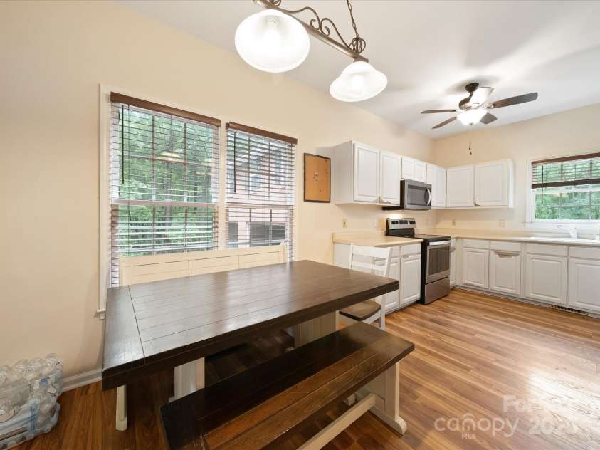 6819 Prospect Pointe Drive, Monroe, NC 28112.  MLS# CAR4286531, YatesRealty ID 33607. Dining area