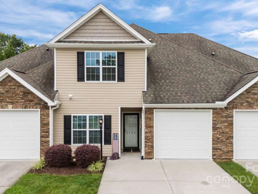 2188 Shady Stone Drive, Winston Salem, NC 27127.  MLS# CAR4288260, YatesRealty ID 33608. 