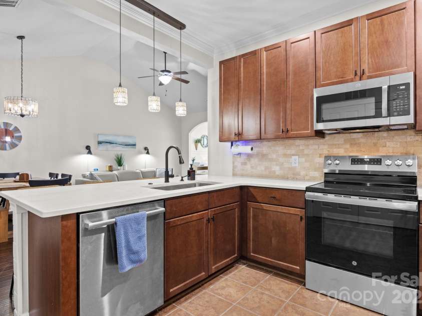 2188 Shady Stone Drive, Winston Salem, NC 27127.  MLS# CAR4288260, YatesRealty ID 33608. 