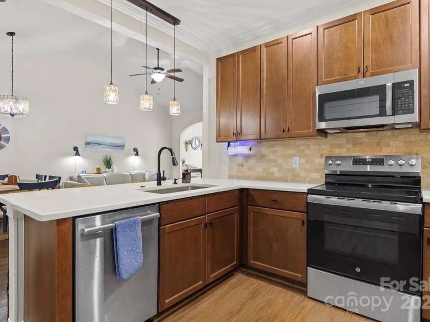 2188 Shady Stone Drive, Winston Salem, NC 27127.  MLS# CAR4288260, YatesRealty ID 33608. 