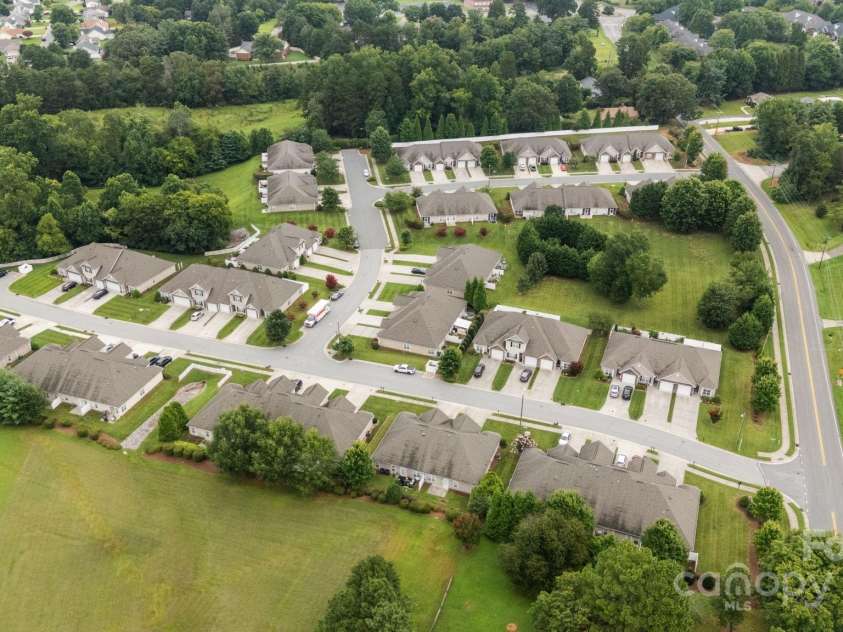 2188 Shady Stone Drive, Winston Salem, NC 27127.  MLS# CAR4288260, YatesRealty ID 33608. 