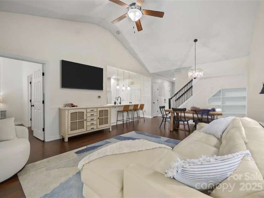 2188 Shady Stone Drive, Winston Salem, NC 27127.  MLS# CAR4288260, YatesRealty ID 33608. 