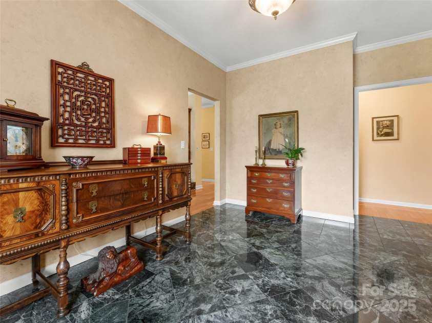 35 Beaumont Drive, Hendersonville, NC 28739.  MLS# CAR4293793, YatesRealty ID 33609. Foyer