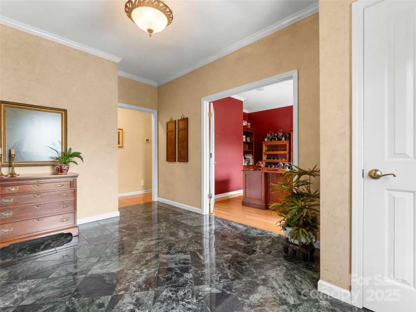 35 Beaumont Drive, Hendersonville, NC 28739.  MLS# CAR4293793, YatesRealty ID 33609. Foyer