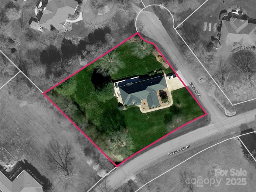 35 Beaumont Drive, Hendersonville, NC 28739.  MLS# CAR4293793, YatesRealty ID 33609. Lot