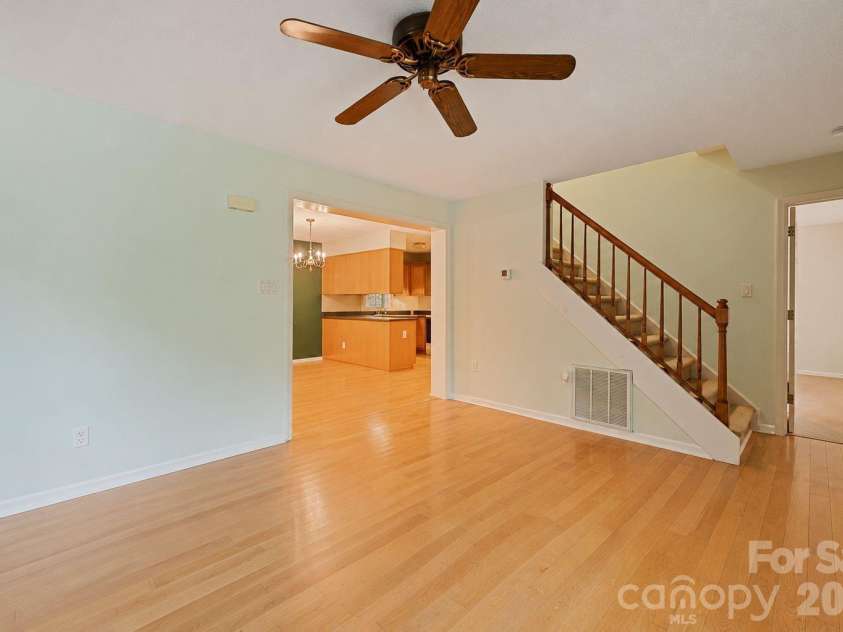 42 Greenview Drive, Maggie Valley, NC 28751.  MLS# CAR4376874, YatesRealty ID 3361. 