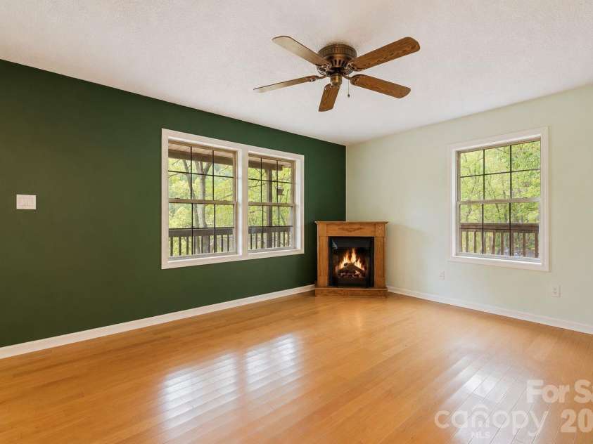 42 Greenview Drive, Maggie Valley, NC 28751.  MLS# CAR4376874, YatesRealty ID 3361. 