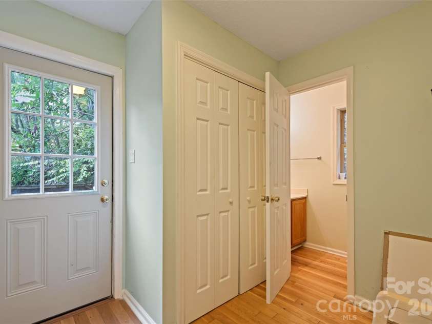 42 Greenview Drive, Maggie Valley, NC 28751.  MLS# CAR4376874, YatesRealty ID 3361. 