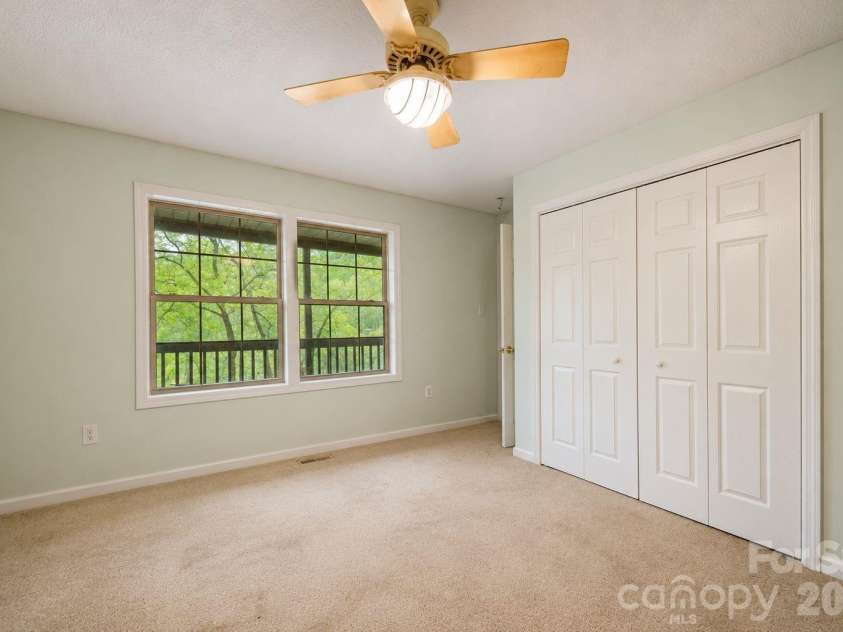 42 Greenview Drive, Maggie Valley, NC 28751.  MLS# CAR4376874, YatesRealty ID 3361. 