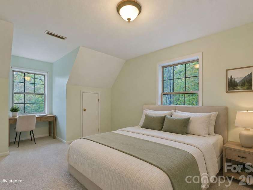42 Greenview Drive, Maggie Valley, NC 28751.  MLS# CAR4376874, YatesRealty ID 3361. 