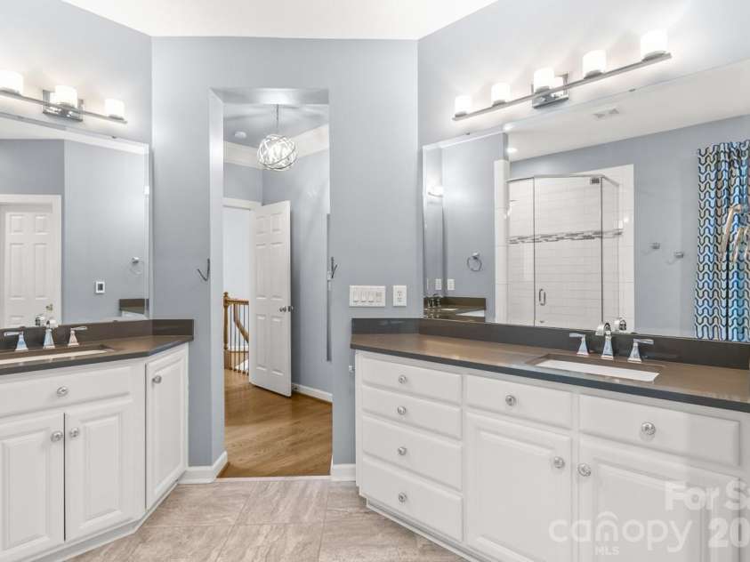 4415 Everclear Court, Charlotte, NC 28216.  MLS# CAR4380628, YatesRealty ID 33610. Primary bath also has TWO vanities!