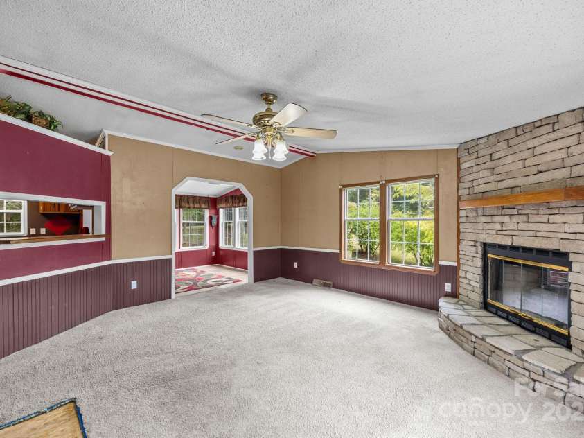 573 Deep Gap Loop Road, Flat Rock, NC 28731.  MLS# CAR4295094, YatesRealty ID 33611. Main Living Area