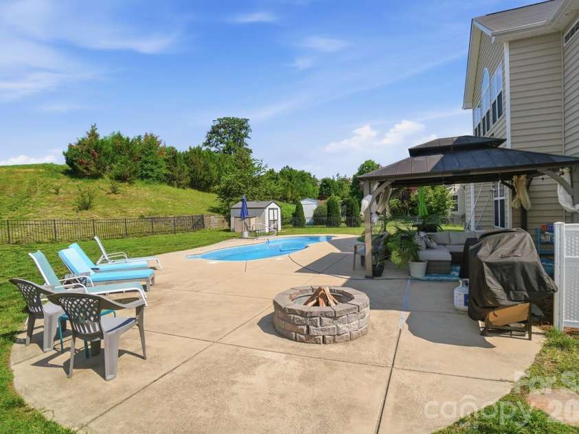 5217 Firebrick Lane, Concord, NC 28025.  MLS# CAR4383489, YatesRealty ID 33612. 