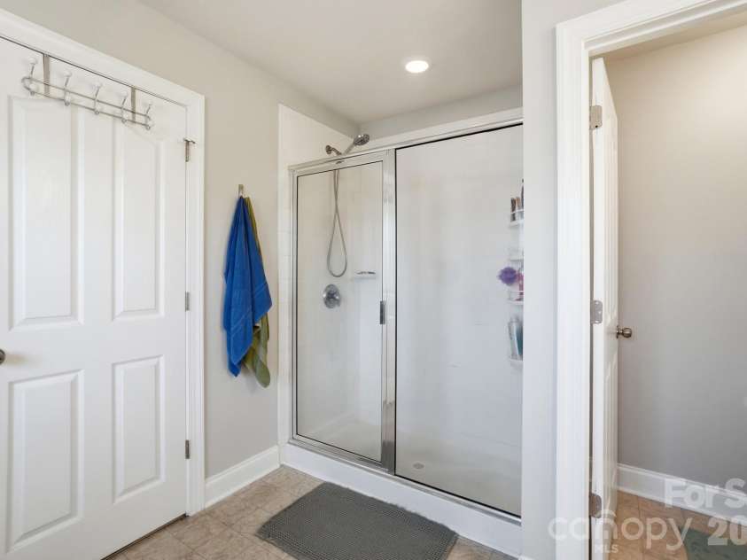 5217 Firebrick Lane, Concord, NC 28025.  MLS# CAR4383489, YatesRealty ID 33612. Primary bathroom