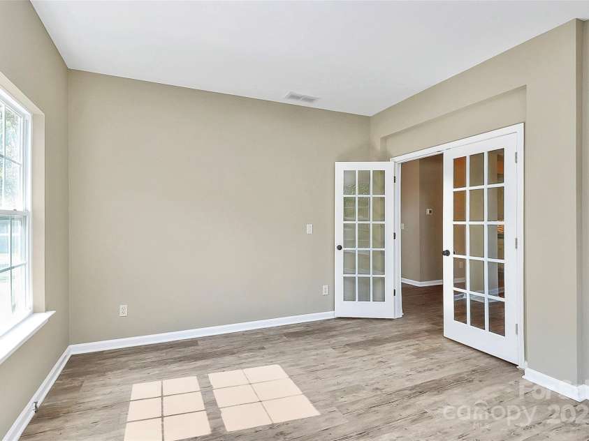 6028 Zinnia Drive, Matthews, NC 28104.  MLS# CAR4264987, YatesRealty ID 33612. 