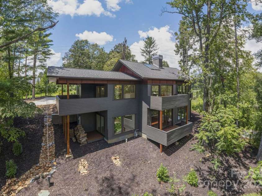 15 Bridgewater Drive, Fletcher, NC 28732.  MLS# CAR4289248, YatesRealty ID 33613. 