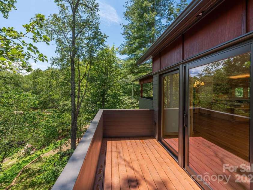 15 Bridgewater Drive, Fletcher, NC 28732.  MLS# CAR4289248, YatesRealty ID 33613. 