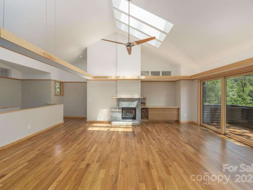 15 Bridgewater Drive, Fletcher, NC 28732.  MLS# CAR4289248, YatesRealty ID 33613. 