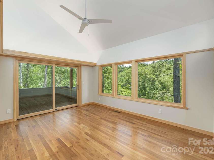 15 Bridgewater Drive, Fletcher, NC 28732.  MLS# CAR4289248, YatesRealty ID 33613. 