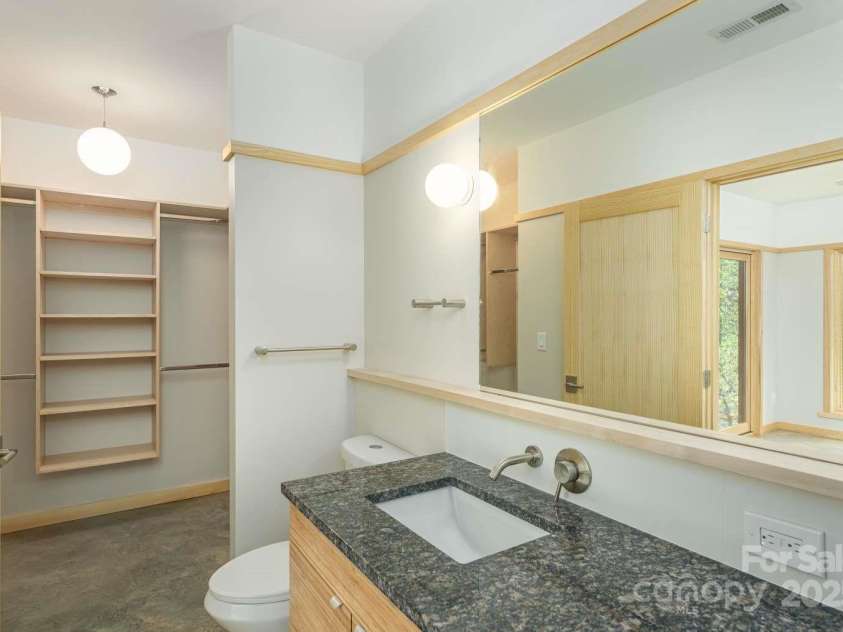 15 Bridgewater Drive, Fletcher, NC 28732.  MLS# CAR4289248, YatesRealty ID 33613. 