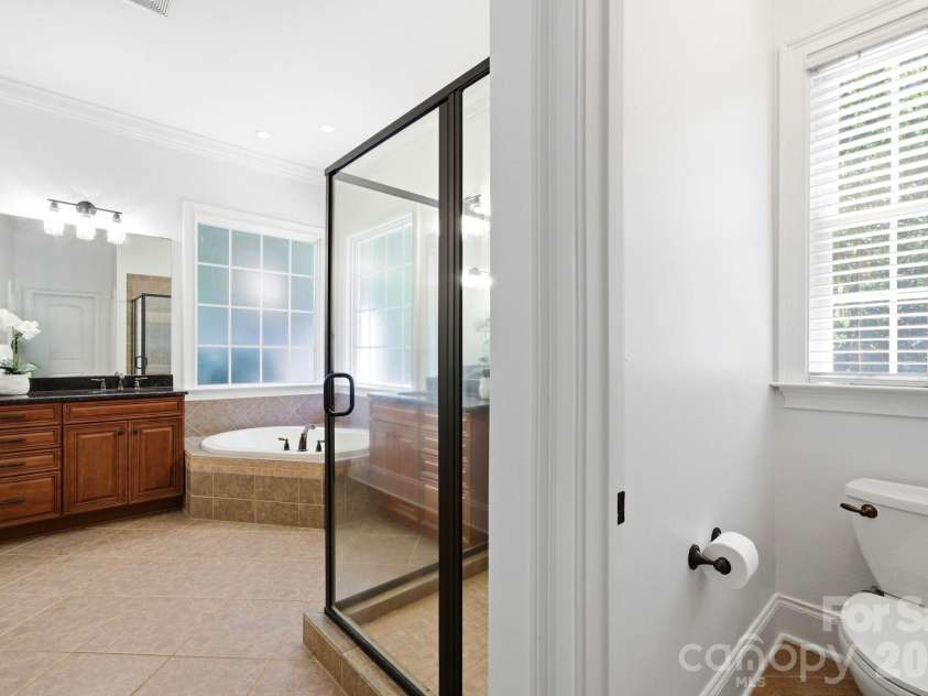 16000 Sunset Drive, Huntersville, NC 28078.  MLS# CAR4389802, YatesRealty ID 33616. 
