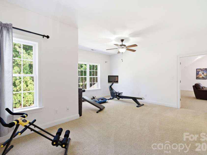 16000 Sunset Drive, Huntersville, NC 28078.  MLS# CAR4389802, YatesRealty ID 33616. Flex Space