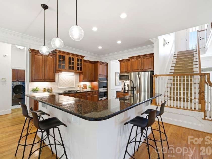 16000 Sunset Drive, Huntersville, NC 28078.  MLS# CAR4389802, YatesRealty ID 33616. Kitchen