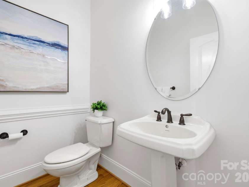 16000 Sunset Drive, Huntersville, NC 28078.  MLS# CAR4389802, YatesRealty ID 33616. Main Half Bath