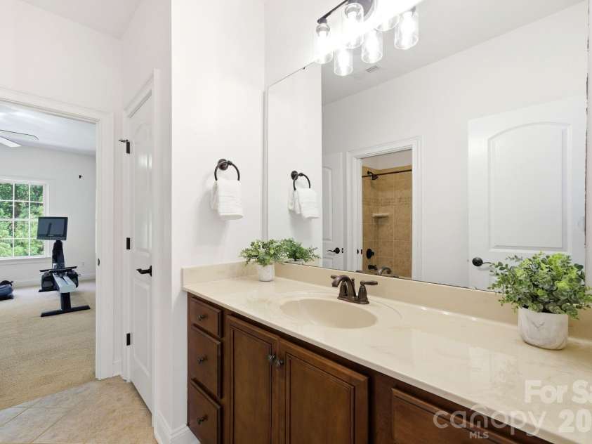 16000 Sunset Drive, Huntersville, NC 28078.  MLS# CAR4389802, YatesRealty ID 33616. Upper Bathroom 1