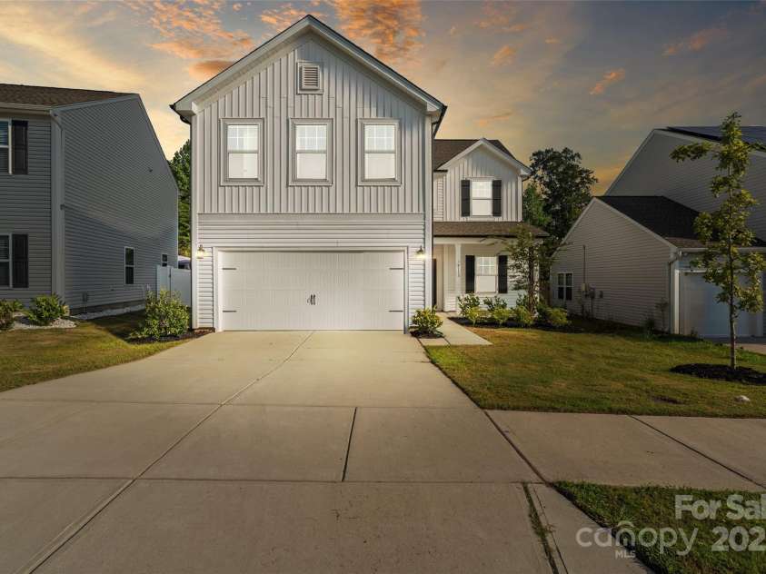 5113 Arbordale Way, Mount Holly, NC 28120.  MLS# CAR4294458, YatesRealty ID 33616. 