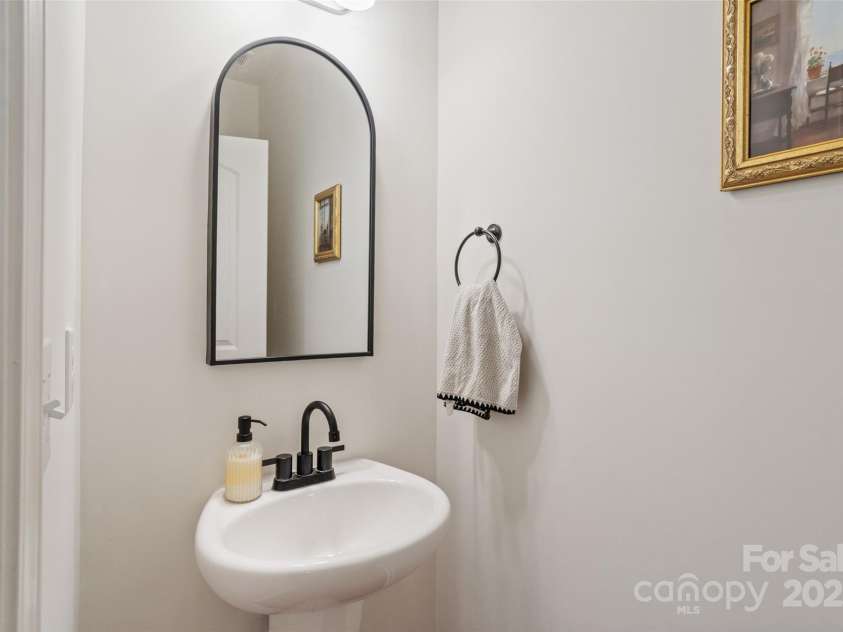 5113 Arbordale Way, Mount Holly, NC 28120.  MLS# CAR4294458, YatesRealty ID 33616. 