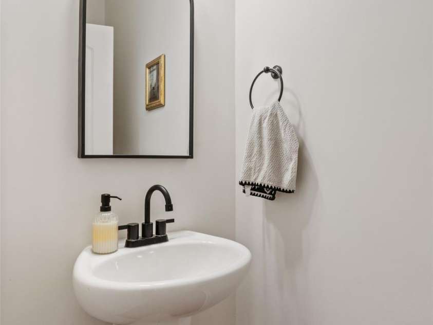 5113 Arbordale Way, Mount Holly, NC 28120.  MLS# CAR4294458, YatesRealty ID 33616. 