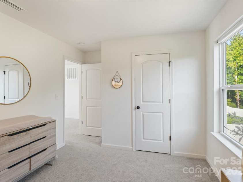 5113 Arbordale Way, Mount Holly, NC 28120.  MLS# CAR4294458, YatesRealty ID 33616. 