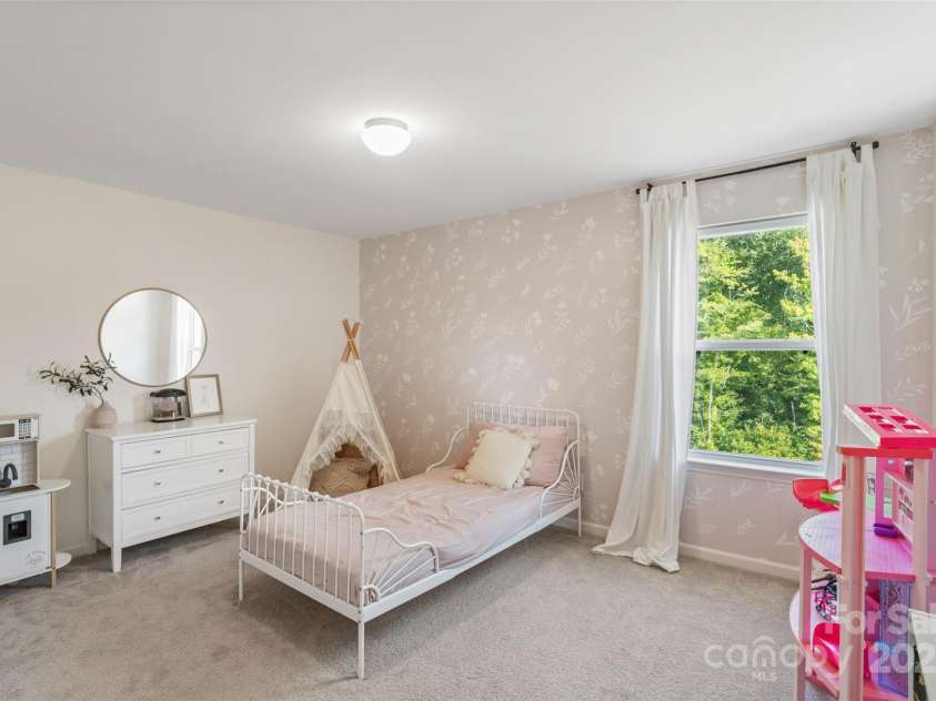 5113 Arbordale Way, Mount Holly, NC 28120.  MLS# CAR4294458, YatesRealty ID 33616. 