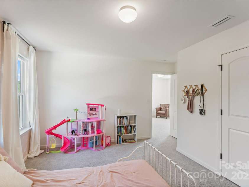 5113 Arbordale Way, Mount Holly, NC 28120.  MLS# CAR4294458, YatesRealty ID 33616. 