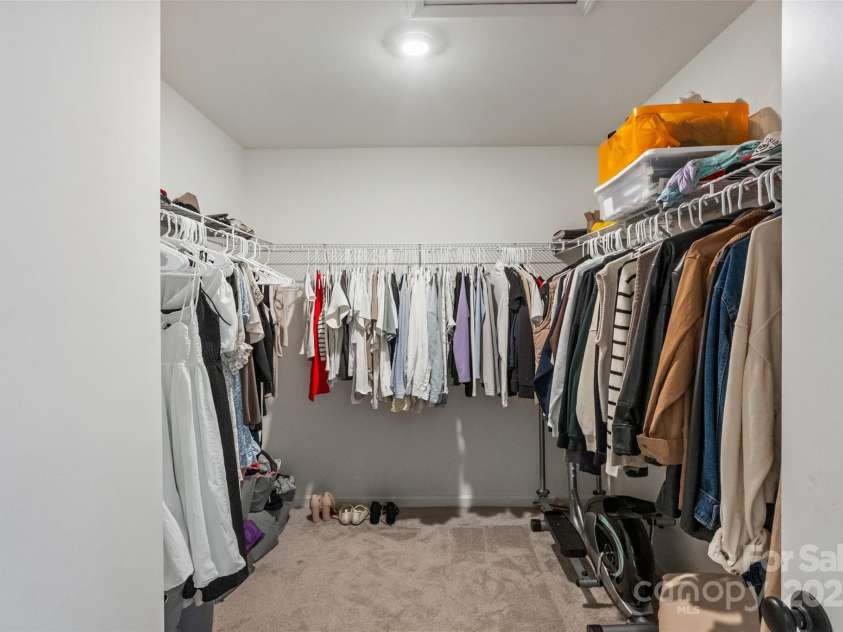 5113 Arbordale Way, Mount Holly, NC 28120.  MLS# CAR4294458, YatesRealty ID 33616. 