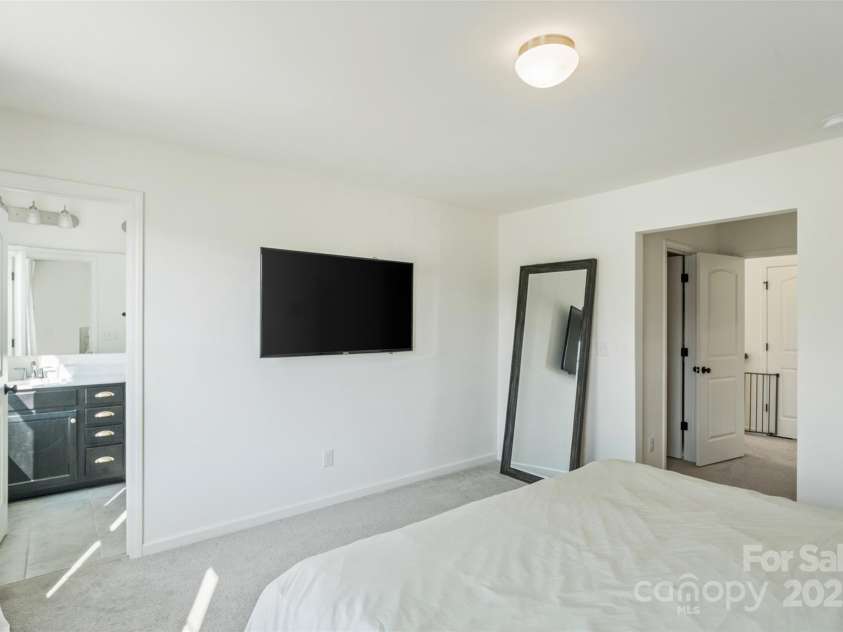 5113 Arbordale Way, Mount Holly, NC 28120.  MLS# CAR4294458, YatesRealty ID 33616. 