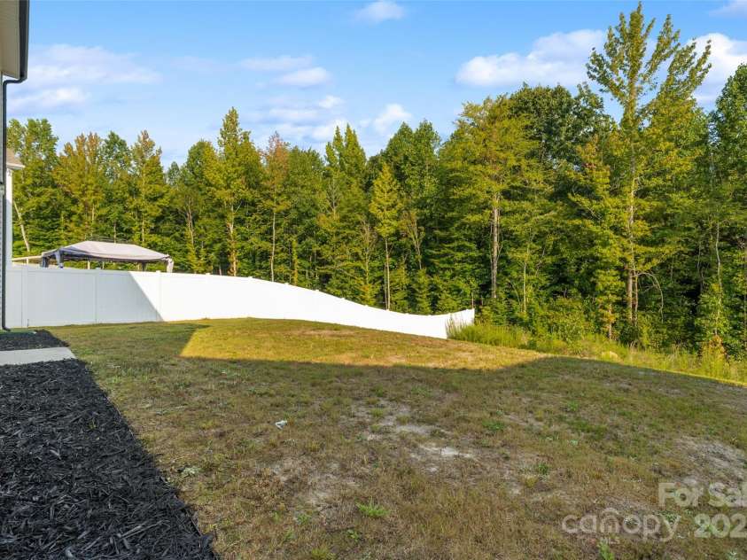 5113 Arbordale Way, Mount Holly, NC 28120.  MLS# CAR4294458, YatesRealty ID 33616. 