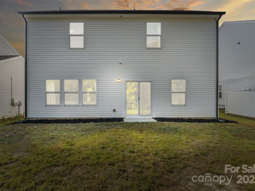 5113 Arbordale Way, Mount Holly, NC 28120.  MLS# CAR4294458, YatesRealty ID 33616. 