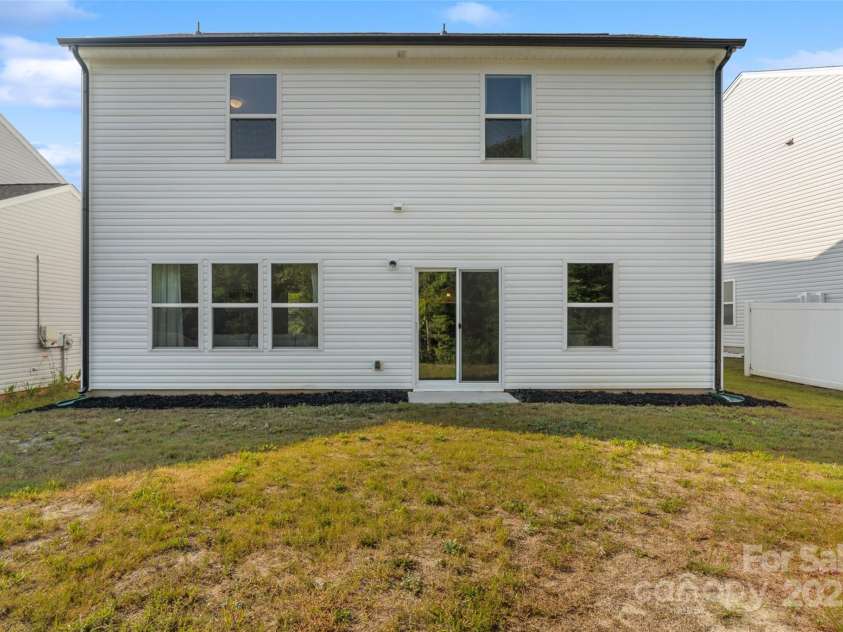 5113 Arbordale Way, Mount Holly, NC 28120.  MLS# CAR4294458, YatesRealty ID 33616. 