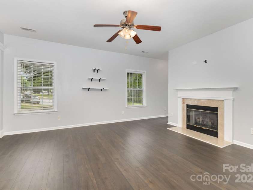 6533 Falls Lake Drive, Charlotte, NC 28270.  MLS# CAR4279086, YatesRealty ID 33618. 